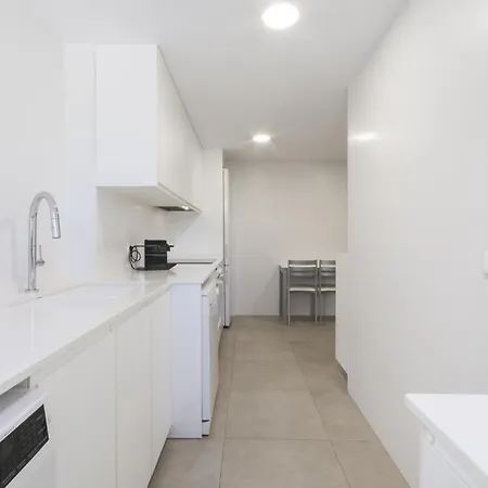 31 Ag Aquamarina Apartment *